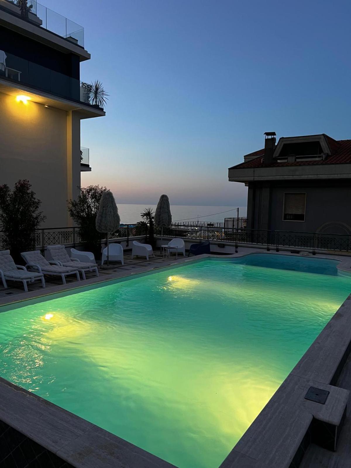 Hotel Costa Verde Pineto Luaran gambar
