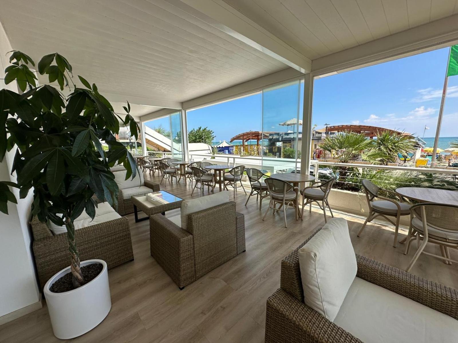 Hotel Costa Verde Pineto Luaran gambar
