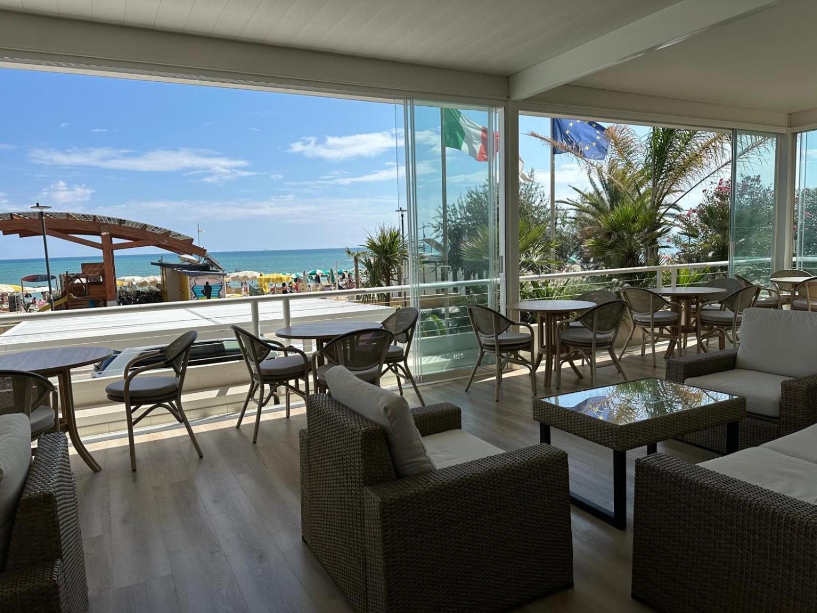 Hotel Costa Verde Pineto Luaran gambar